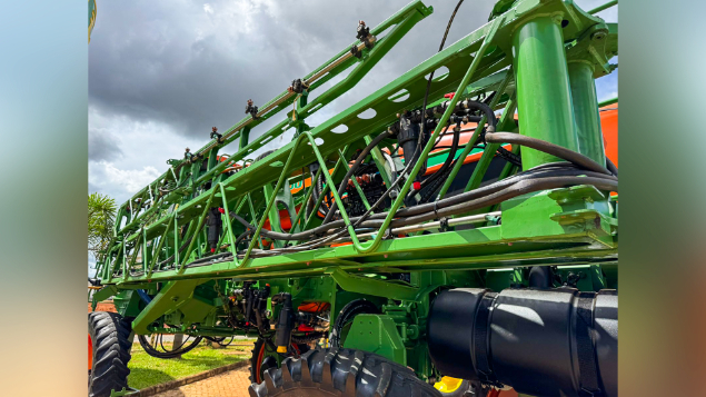 LOTE 30 - PULVERIZADOR IMPERADOR 3100 STARA ANO 2014