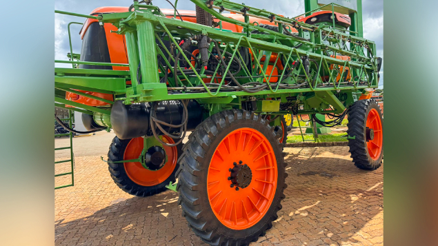 LOTE 30 - PULVERIZADOR IMPERADOR 3100 STARA ANO 2014