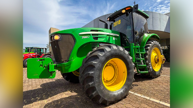 LOTE 31 - TRATOR 7230J JOHN DEERE ANO 2018