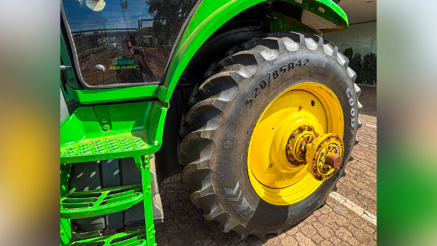 LOTE 31 - TRATOR 7230J JOHN DEERE ANO 2018