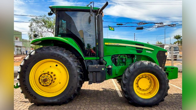 LOTE 31 - TRATOR 7230J JOHN DEERE ANO 2018