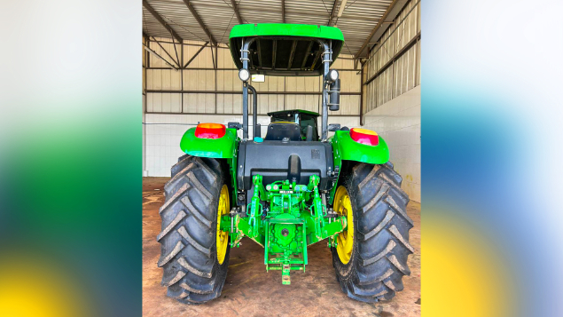 LOTE 33 - TRATOR 5080E JOHN DEERE ANO 2023