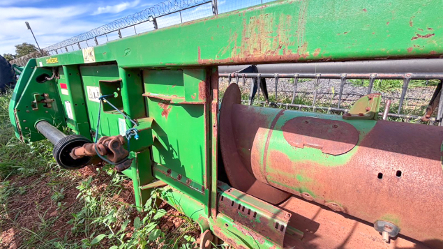 LOTE 04 - COLHEITADEIRA 1470 E PLATAFORMA 620F JOHN DEERE ANO 2013