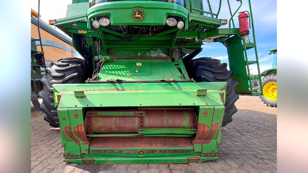 LOTE 04 - COLHEITADEIRA 1470 E PLATAFORMA 620F JOHN DEERE ANO 2013