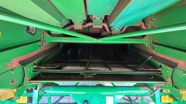 LOTE 04 - COLHEITADEIRA 1470 E PLATAFORMA 620F JOHN DEERE ANO 2013