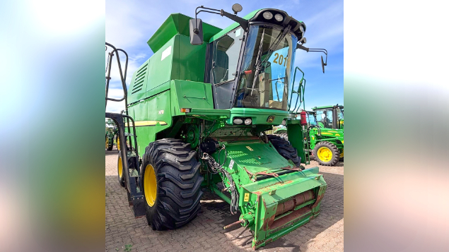 LOTE 04 - COLHEITADEIRA 1470 E PLATAFORMA 620F JOHN DEERE ANO 2013