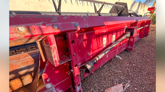 LOTE 13 - COLHEITADEIRA 2688 E PLATAFORMA 30 PÉS CASE ANO 2014/2015