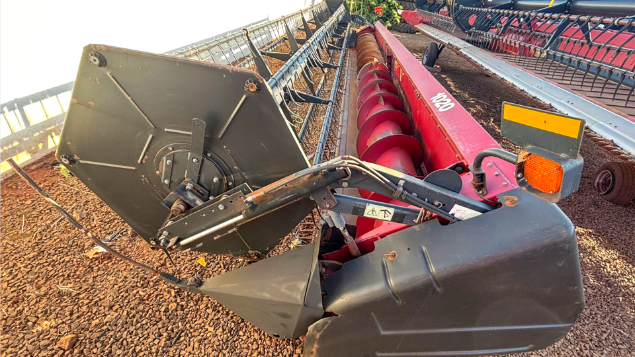 LOTE 13 - COLHEITADEIRA 2688 E PLATAFORMA 30 PÉS CASE ANO 2014/2015