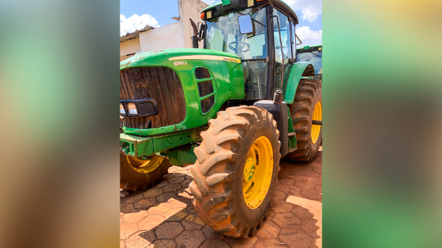 LOTE 41 - TRATOR 6180J REPASSE JOHN DEERE ANO 2012