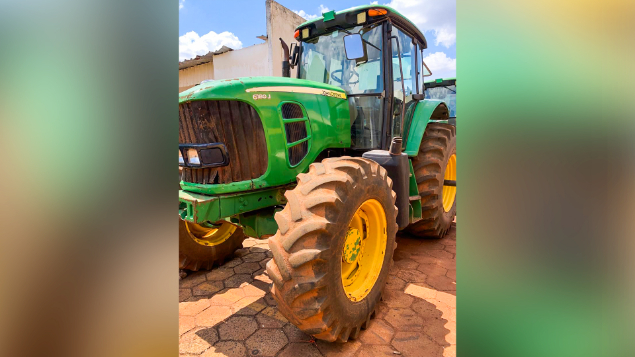 LOTE 41 - TRATOR 6180J REPASSE JOHN DEERE ANO 2012