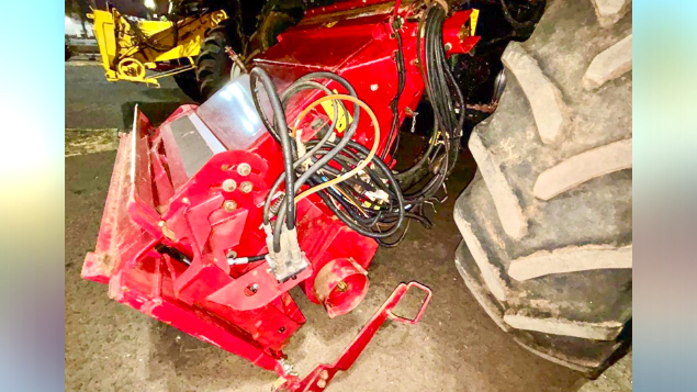 LOTE 14 - COLHEITADEIRA 2688 E PLATAFORMA 30 PÉS CASE ANO 2014/2013