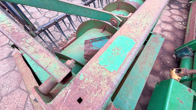 LOTE 15 - COLHEITADEIRA 7200 E PLATAFORMA 16 PÉS SLC ANO 1992/1995