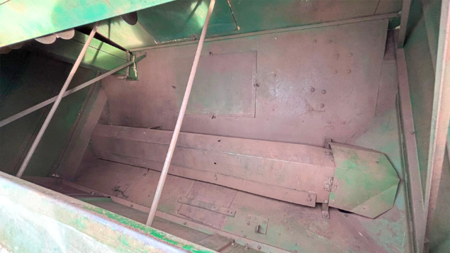 LOTE 15 - COLHEITADEIRA 7200 E PLATAFORMA 16 PÉS SLC ANO 1992/1995