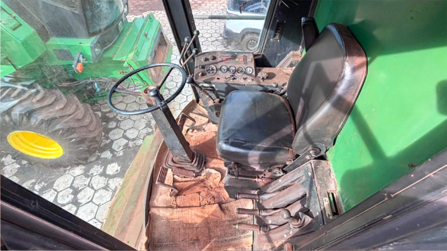 LOTE 15 - COLHEITADEIRA 7200 E PLATAFORMA 16 PÉS SLC ANO 1992/1995