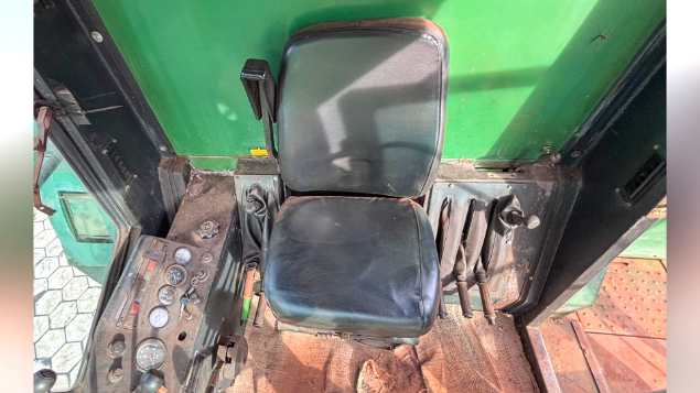 LOTE 15 - COLHEITADEIRA 7200 E PLATAFORMA 16 PÉS SLC ANO 1992/1995