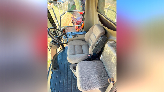 LOTE 16 - COLHEITADEIRA 2799 E PLATAFORMA 30 PÉS CASE ANO 2013/2015