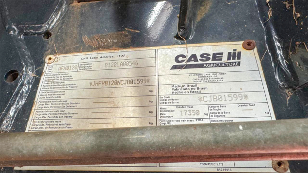 LOTE 19 - COLHEITADEIRA 8120 E PLATAFORMA 2162 CASE ANO 2012/2013