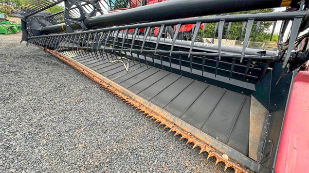 LOTE 19 - COLHEITADEIRA 8120 E PLATAFORMA 2162 CASE ANO 2012/2013