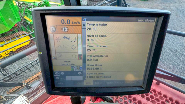 LOTE 19 - COLHEITADEIRA 8120 E PLATAFORMA 2162 CASE ANO 2012/2013