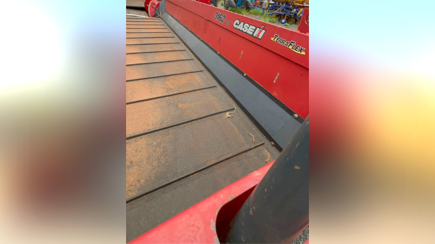 LOTE 20 - COLHEITADEIRA 8120 E PLATAFORMA 3162 CASE ANO 2011/2017