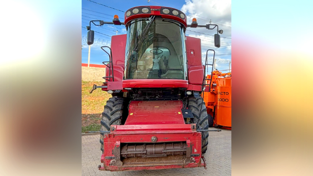 LOTE 20 - COLHEITADEIRA 8120 E PLATAFORMA 3162 CASE ANO 2011/2017