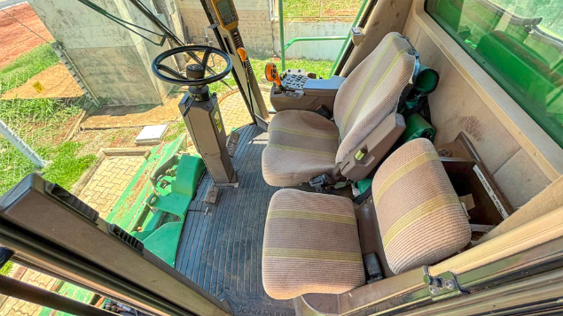 LOTE 21 - COLHEITADEIRA 9650 E PLATAFORMA 630 JOHN DEERE ANO 2008