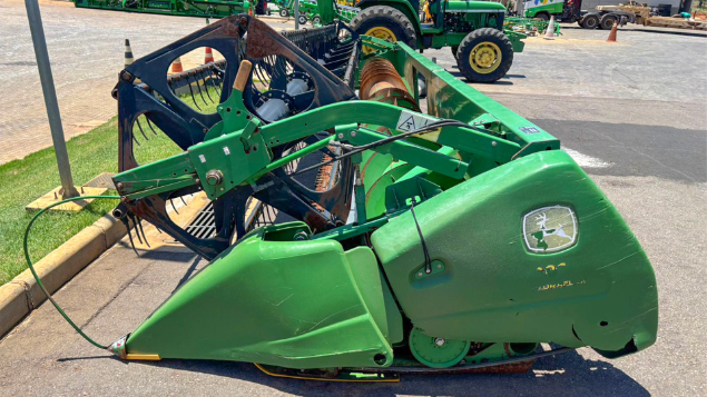 LOTE 21 - COLHEITADEIRA 9650 E PLATAFORMA 630 JOHN DEERE ANO 2008