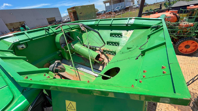 LOTE 21 - COLHEITADEIRA 9650 E PLATAFORMA 630 JOHN DEERE ANO 2008