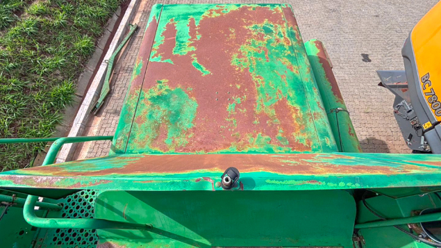 LOTE 22 - COLHEITADEIRA 1550 E PLATAFORMA 622 JOHN DEERE ANO 2004