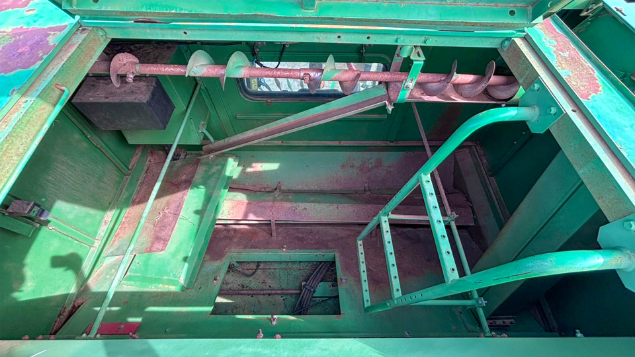 LOTE 22 - COLHEITADEIRA 1550 E PLATAFORMA 622 JOHN DEERE ANO 2004