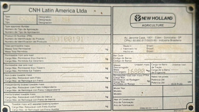 LOTE 23 - COLHEITADEIRA 9060 E PLATAFORMA 35 PÉS NEW HOLLAND ANO 2011