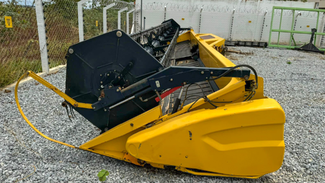 LOTE 23 - COLHEITADEIRA 9060 E PLATAFORMA 35 PÉS NEW HOLLAND ANO 2011