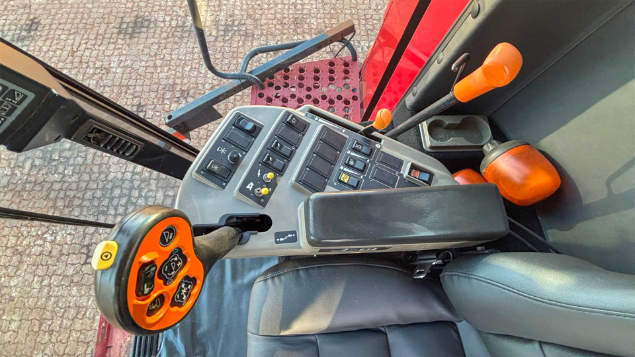 LOTE 24 - COLHEITADEIRA 2688 E PLATAFORMA 30 PÉS CASE ANO 2011