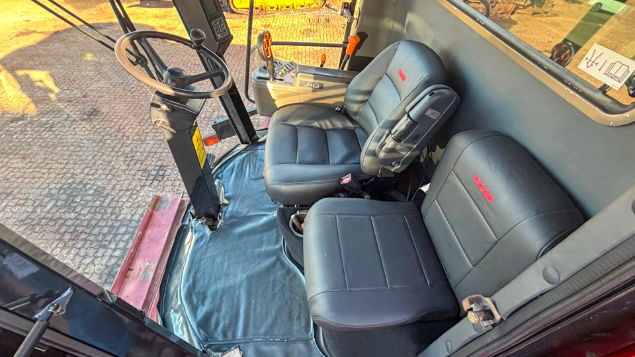 LOTE 24 - COLHEITADEIRA 2688 E PLATAFORMA 30 PÉS CASE ANO 2011