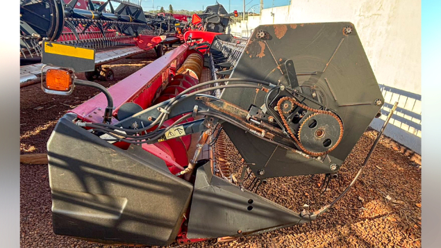 LOTE 24 - COLHEITADEIRA 2688 E PLATAFORMA 30 PÉS CASE ANO 2011