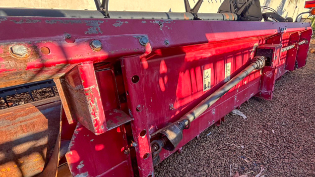 LOTE 24 - COLHEITADEIRA 2688 E PLATAFORMA 30 PÉS CASE ANO 2011