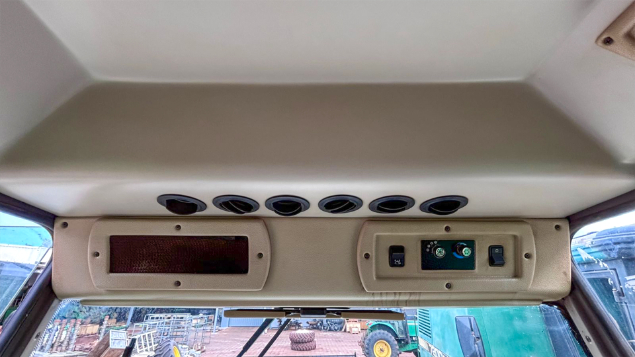 LOTE 25 - COLHEITADEIRA 1175 E PLATAFORMA 18 PÉS JOHN DEERE ANO 2012