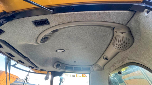 LOTE 26 - COLHEITADEIRA 9060 E PLATAFORMA 30 PÉS NEW HOLLAND ANO 2011/2012