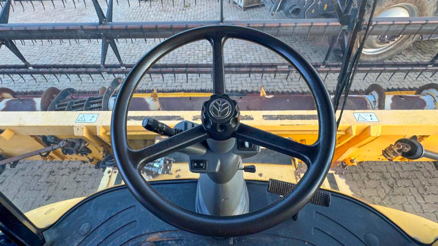 LOTE 26 - COLHEITADEIRA 9060 E PLATAFORMA 30 PÉS NEW HOLLAND ANO 2011/2012