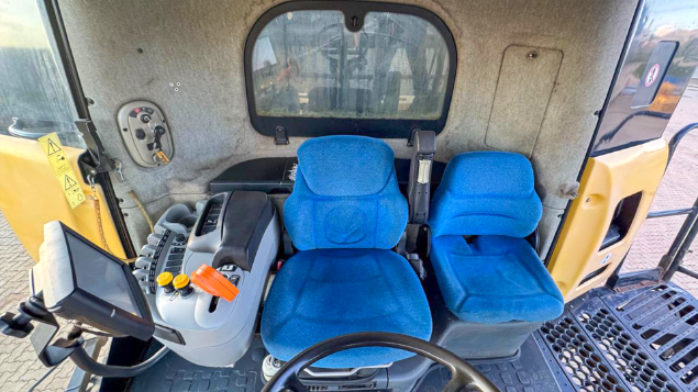 LOTE 26 - COLHEITADEIRA 9060 E PLATAFORMA 30 PÉS NEW HOLLAND ANO 2011/2012