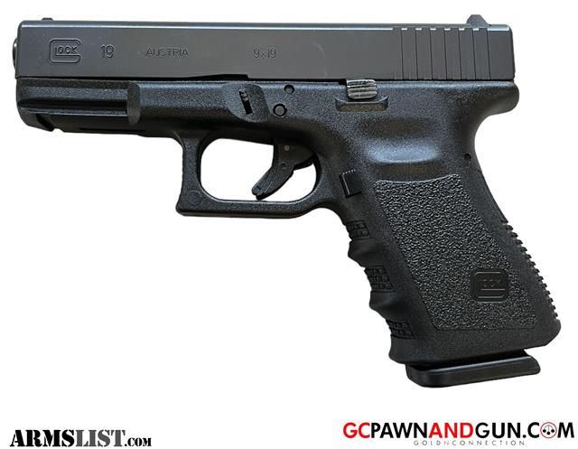 Glock 19 Handgun 9 MM Image