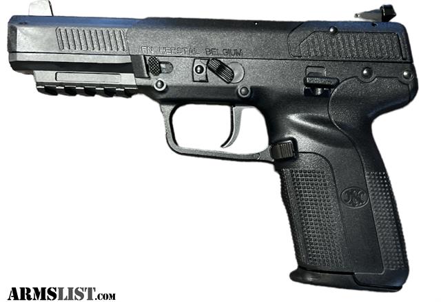 FNH Five-Seven - 3868900751 Handgun 5.7 x 28mm Image