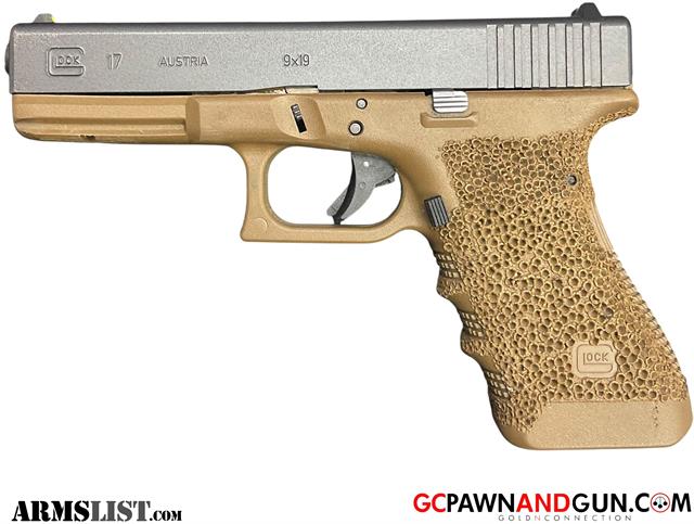 Glock 17 Handgun 9 MM Image