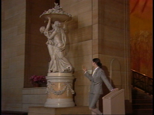 <p>Andrea Fraser,&nbsp;<em>Museum Highlights: A Gallery Talk</em>, 1989 (video still)</p>
&#169;  Andrea Fraser. Image: M HKA