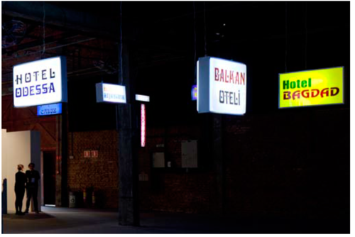 <p>Installation view</p>