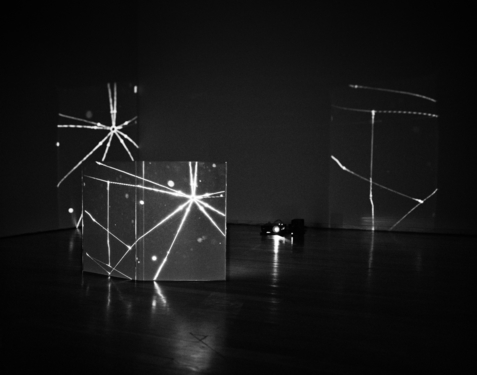 <p>Alexandre Estrela, <em>O som no ar</em>, 2010</p>&#169;&#169;Courtesy of the artist, photo Andre Cepeda