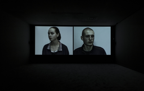 <p>Rineke Dijkstra&nbsp;&ndash;&nbsp;The Buzz Club, Liverpool, UK-Mystery World, Zaandam, NL 1996-1997 (Exhibition view M HKA)</p>
&#169;Photo: M HKA