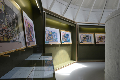 <p>Installation view</p>
&#169;image: AMVK