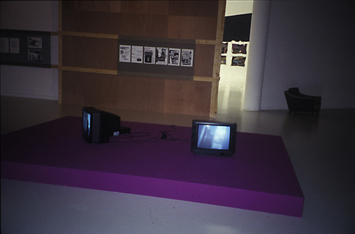 <p>Installation view</p>
&#169;image: AMVK