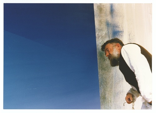 The artist in front of 'Venus Saphira'